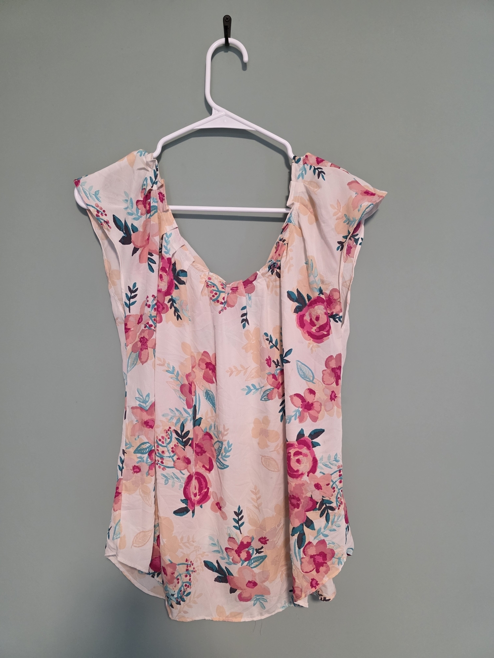 LC Lauren Conrad Floral Cap Sleeve Top in Pink and Teal